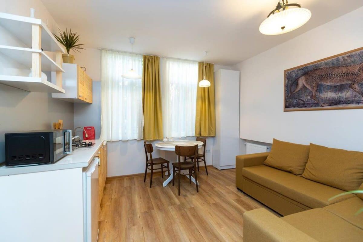 Wehost Liberty Square Apartments Tbilisi Exterior foto